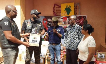 image des motards avec les responsables de AAS 